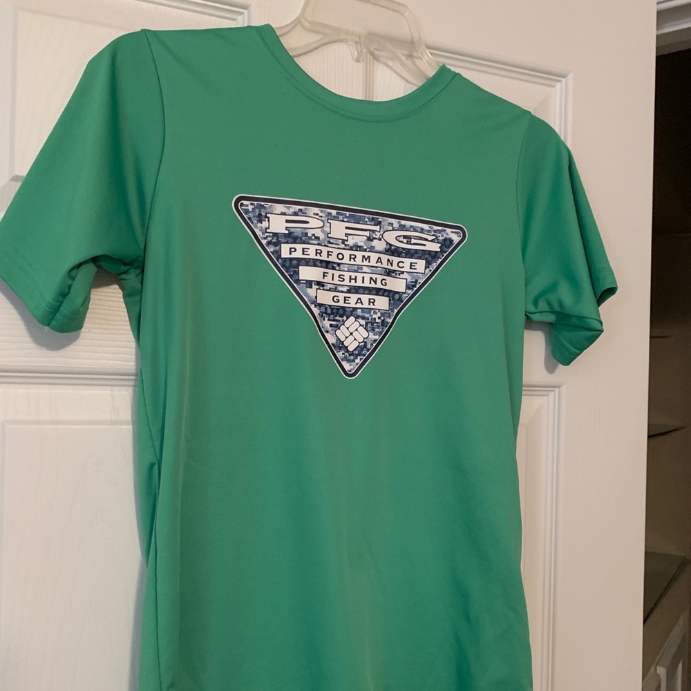 Columbia Boy’s PFG shirt